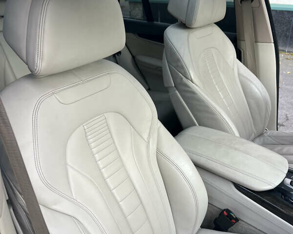 Серый БМВ Х5, объемом двигателя 2 л и пробегом 85 тыс. км за 29500 $, фото 14 на Automoto.ua