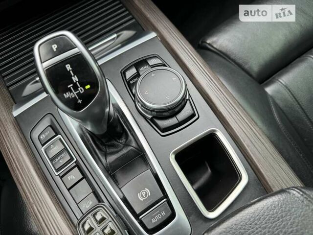 Сірий БМВ Х5, об'ємом двигуна 2 л та пробігом 179 тис. км за 28500 $, фото 27 на Automoto.ua