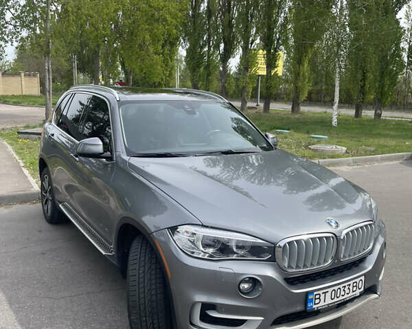 Серый БМВ Х5, объемом двигателя 3 л и пробегом 166 тыс. км за 24500 $, фото 4 на Automoto.ua