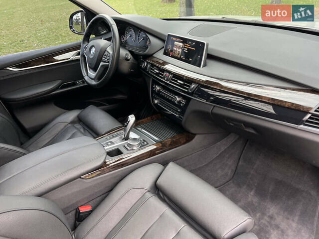 Серый БМВ Х5, объемом двигателя 2.98 л и пробегом 150 тыс. км за 24500 $, фото 25 на Automoto.ua