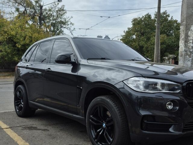 Серый БМВ Х5, объемом двигателя 3 л и пробегом 252 тыс. км за 21900 $, фото 5 на Automoto.ua