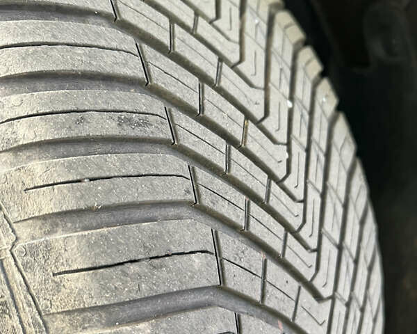 Серый БМВ Х5, объемом двигателя 2 л и пробегом 85 тыс. км за 29500 $, фото 40 на Automoto.ua