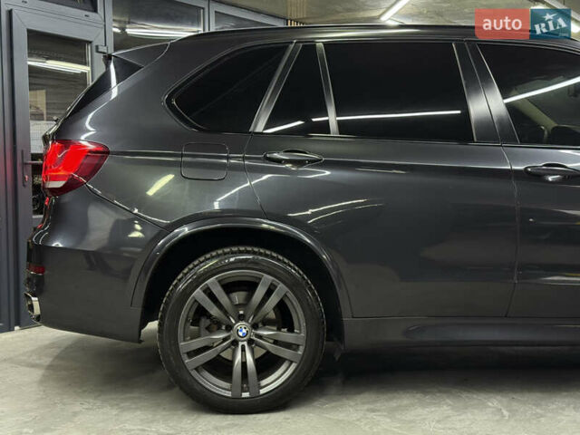 Серый БМВ Х5, объемом двигателя 2.98 л и пробегом 212 тыс. км за 22900 $, фото 17 на Automoto.ua