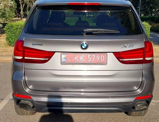 Серый БМВ Х5, объемом двигателя 2 л и пробегом 170 тыс. км за 23999 $, фото 9 на Automoto.ua
