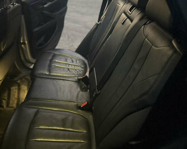 Серый БМВ Х5, объемом двигателя 2.98 л и пробегом 150 тыс. км за 25500 $, фото 18 на Automoto.ua