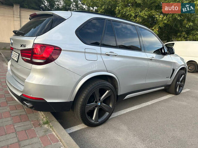 Серый БМВ Х5, объемом двигателя 3 л и пробегом 111 тыс. км за 27999 $, фото 6 на Automoto.ua