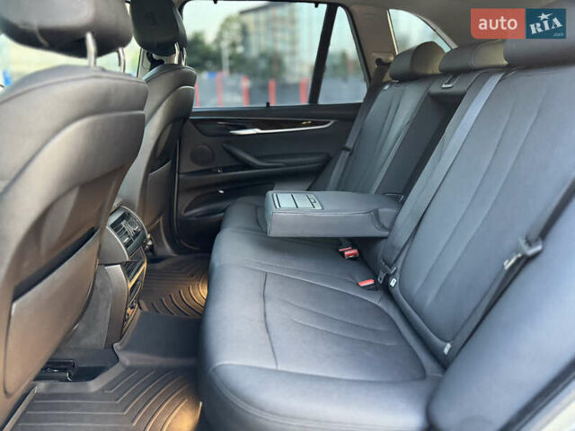 Сірий БМВ Х5, об'ємом двигуна 2.98 л та пробігом 224 тис. км за 18550 $, фото 42 на Automoto.ua