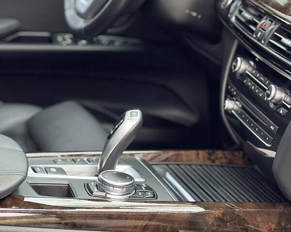 Серый БМВ Х5, объемом двигателя 2.98 л и пробегом 150 тыс. км за 24500 $, фото 35 на Automoto.ua