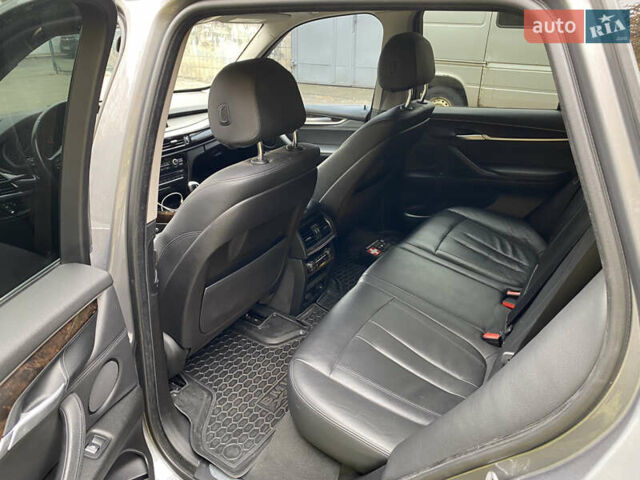 Сірий БМВ Х5, об'ємом двигуна 2.98 л та пробігом 171 тис. км за 26999 $, фото 10 на Automoto.ua