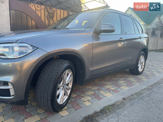 Серый БМВ Х5, объемом двигателя 2 л и пробегом 232 тыс. км за 24000 $, фото 4 на Automoto.ua