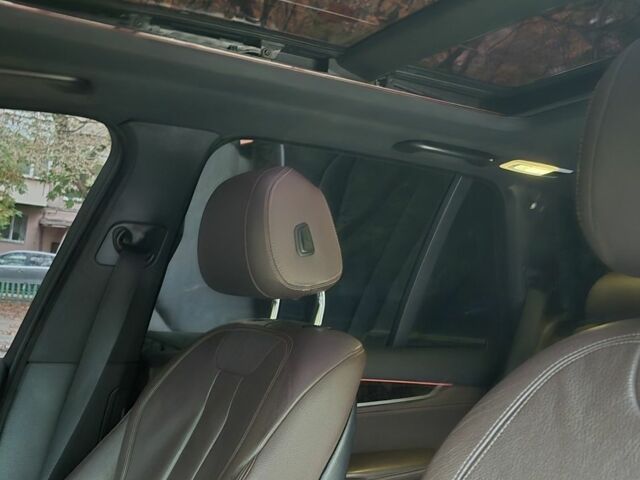 Серый БМВ Х5, объемом двигателя 3 л и пробегом 252 тыс. км за 21900 $, фото 17 на Automoto.ua