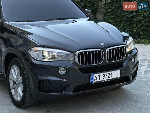 Серый БМВ Х5, объемом двигателя 3 л и пробегом 231 тыс. км за 25600 $, фото 2 на Automoto.ua