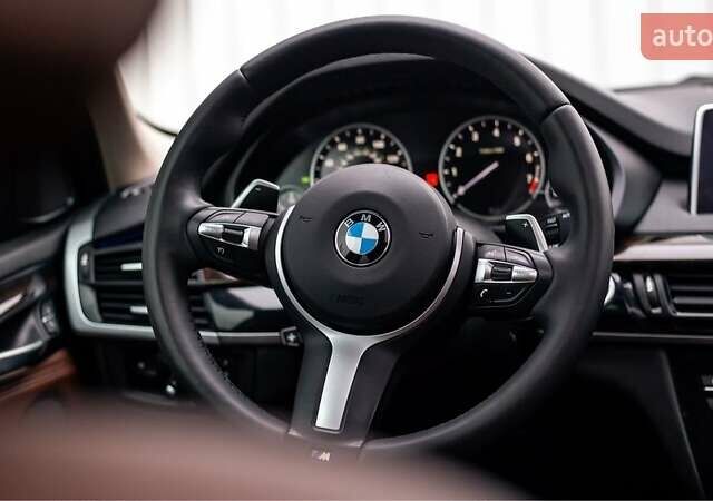 Сірий БМВ Х5, об'ємом двигуна 2 л та пробігом 66 тис. км за 34500 $, фото 2 на Automoto.ua