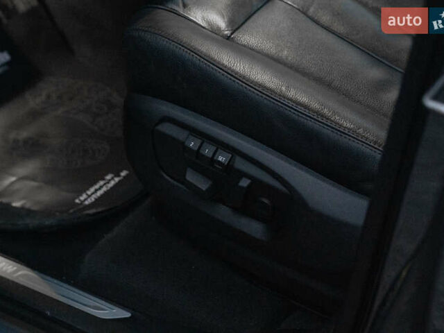 Сірий БМВ Х5, об'ємом двигуна 2.98 л та пробігом 208 тис. км за 21900 $, фото 19 на Automoto.ua