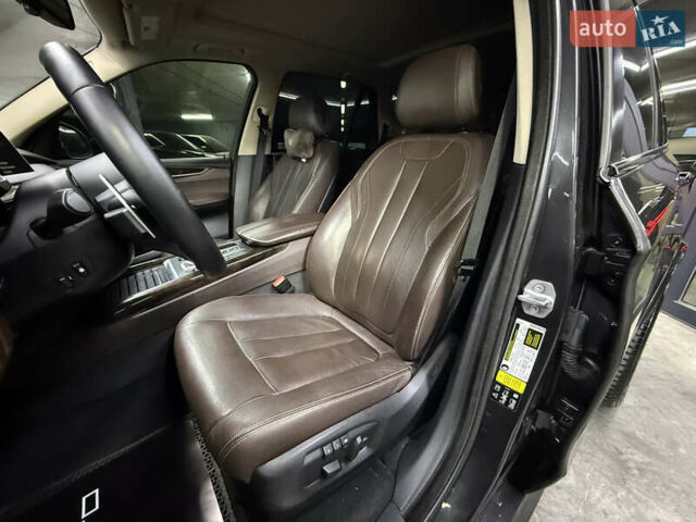 Серый БМВ Х5, объемом двигателя 2.98 л и пробегом 212 тыс. км за 22900 $, фото 18 на Automoto.ua