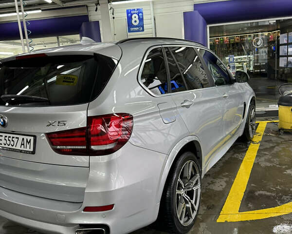 Сірий БМВ Х5, об'ємом двигуна 2.98 л та пробігом 162 тис. км за 24200 $, фото 26 на Automoto.ua