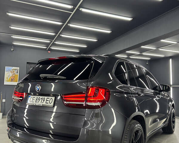 Серый БМВ Х5, объемом двигателя 2 л и пробегом 260 тыс. км за 23999 $, фото 6 на Automoto.ua