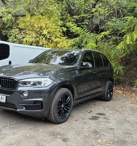 Серый БМВ Х5, объемом двигателя 3 л и пробегом 252 тыс. км за 21900 $, фото 3 на Automoto.ua