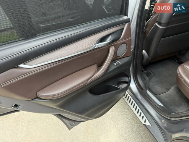Сірий БМВ Х5, об'ємом двигуна 2.99 л та пробігом 145 тис. км за 32500 $, фото 8 на Automoto.ua