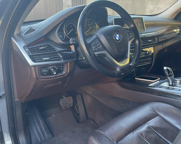 Серый БМВ Х5, объемом двигателя 2 л и пробегом 232 тыс. км за 24000 $, фото 28 на Automoto.ua