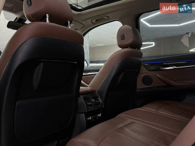 Серый БМВ Х5, объемом двигателя 2 л и пробегом 109 тыс. км за 29799 $, фото 22 на Automoto.ua