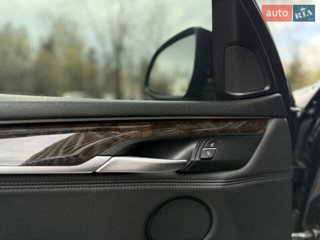 Сірий БМВ Х5, об'ємом двигуна 2.98 л та пробігом 159 тис. км за 22300 $, фото 21 на Automoto.ua