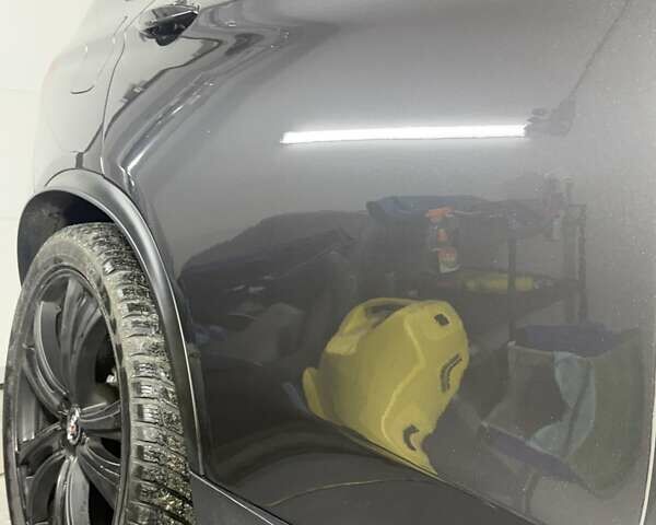 Серый БМВ Х5, объемом двигателя 2 л и пробегом 179 тыс. км за 25000 $, фото 7 на Automoto.ua