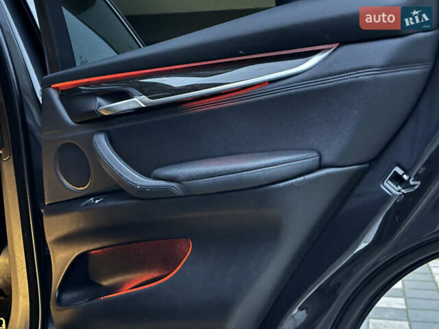 Серый БМВ Х5, объемом двигателя 3 л и пробегом 198 тыс. км за 25999 $, фото 88 на Automoto.ua