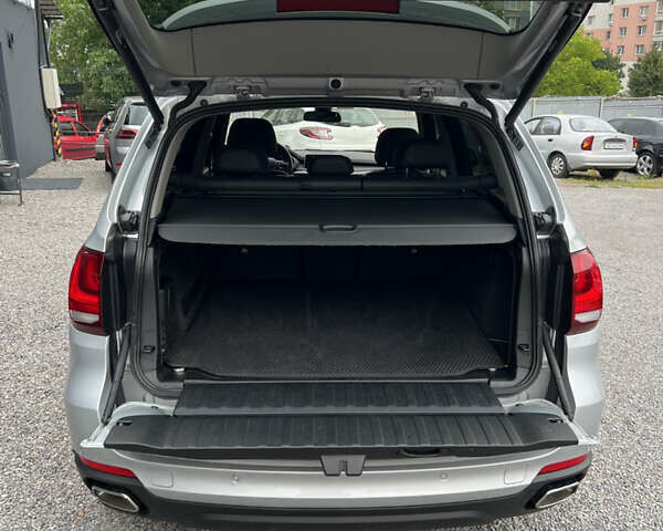 Серый БМВ Х5, объемом двигателя 2.99 л и пробегом 209 тыс. км за 31800 $, фото 12 на Automoto.ua