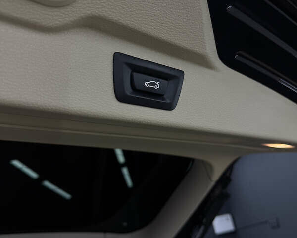 Серый БМВ Х5, объемом двигателя 2 л и пробегом 260 тыс. км за 23999 $, фото 22 на Automoto.ua