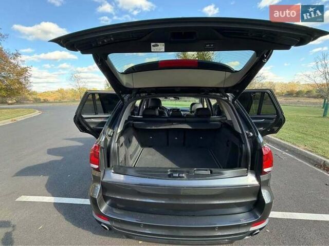 Серый БМВ Х5, объемом двигателя 2.98 л и пробегом 256 тыс. км за 25600 $, фото 5 на Automoto.ua