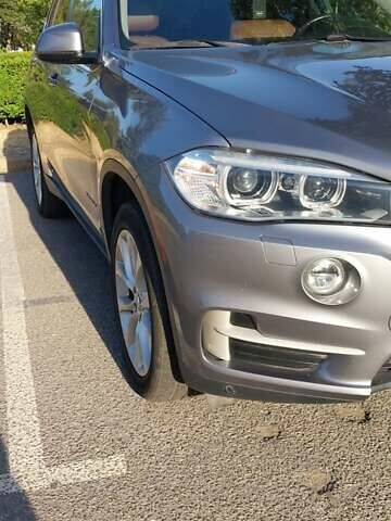 Серый БМВ Х5, объемом двигателя 2 л и пробегом 170 тыс. км за 23999 $, фото 14 на Automoto.ua