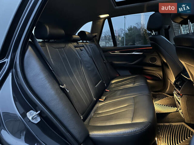Серый БМВ Х5, объемом двигателя 3 л и пробегом 198 тыс. км за 25999 $, фото 90 на Automoto.ua