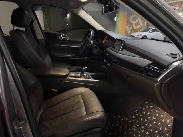 Серый БМВ Х5, объемом двигателя 3 л и пробегом 152 тыс. км за 16000 $, фото 3 на Automoto.ua