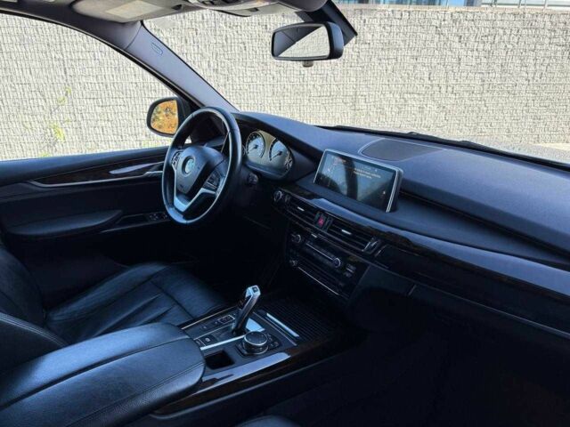Сірий БМВ Х5, об'ємом двигуна 3 л та пробігом 178 тис. км за 18900 $, фото 6 на Automoto.ua