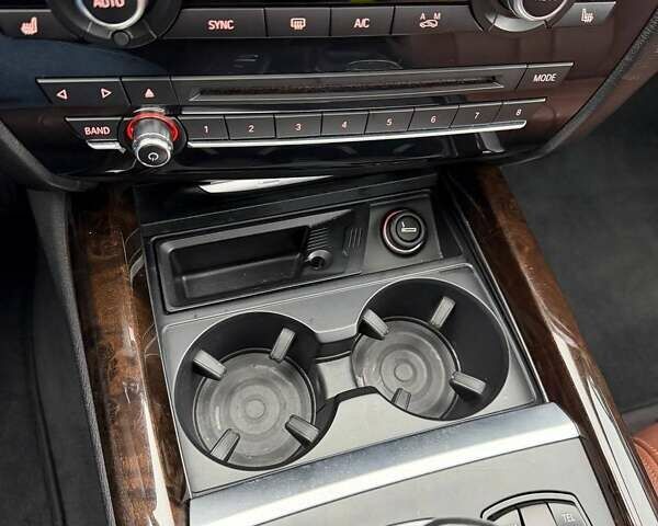 Серый БМВ Х5, объемом двигателя 2 л и пробегом 98 тыс. км за 23500 $, фото 24 на Automoto.ua