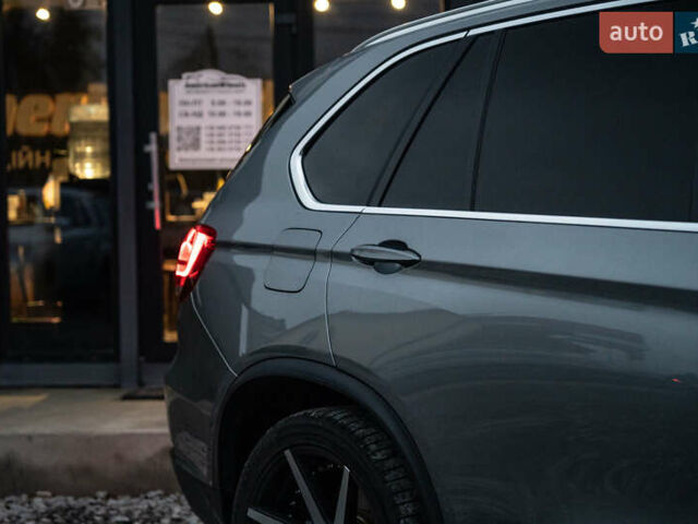 Сірий БМВ Х5, об'ємом двигуна 2.98 л та пробігом 208 тис. км за 21900 $, фото 8 на Automoto.ua