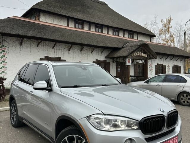 Серый БМВ Х5, объемом двигателя 3 л и пробегом 260 тыс. км за 30999 $, фото 19 на Automoto.ua