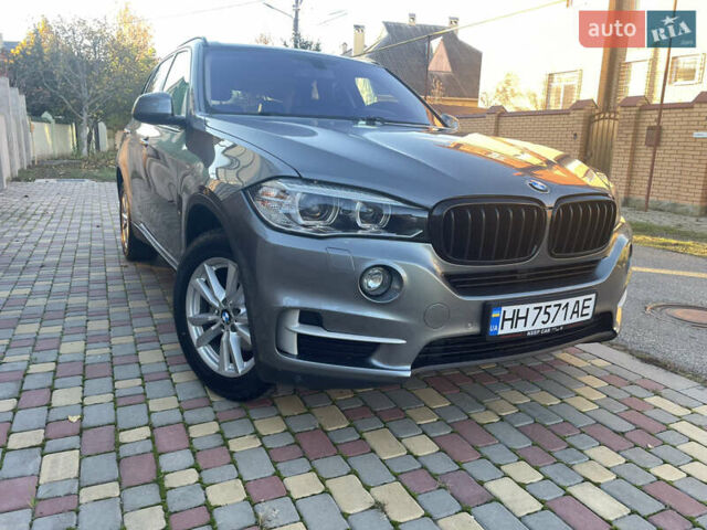 Серый БМВ Х5, объемом двигателя 2 л и пробегом 232 тыс. км за 24000 $, фото 1 на Automoto.ua