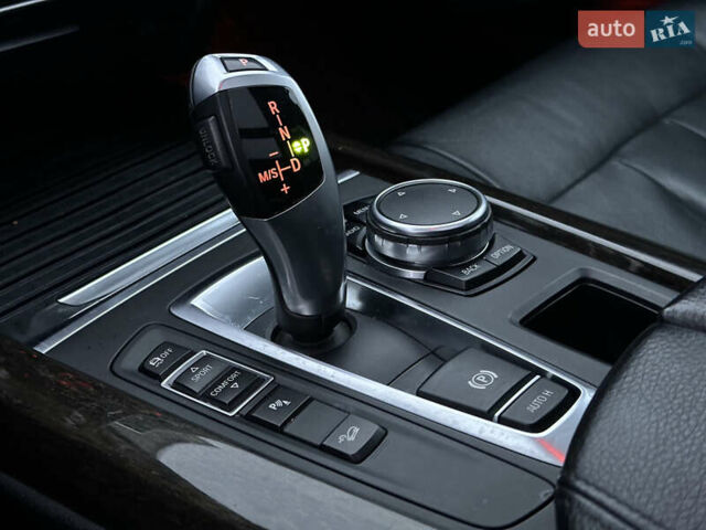 Серый БМВ Х5, объемом двигателя 3 л и пробегом 198 тыс. км за 25999 $, фото 64 на Automoto.ua