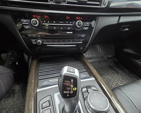 Сірий БМВ Х5, об'ємом двигуна 2.99 л та пробігом 214 тис. км за 25750 $, фото 16 на Automoto.ua