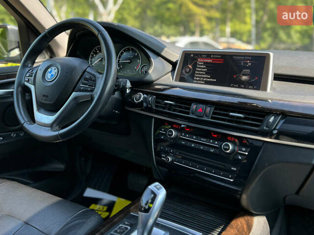 Сірий БМВ Х5, об'ємом двигуна 2.99 л та пробігом 140 тис. км за 26690 $, фото 15 на Automoto.ua
