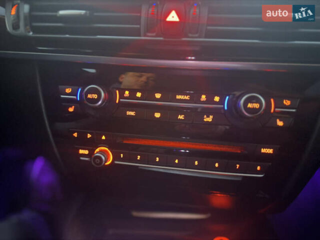 Серый БМВ Х5, объемом двигателя 2.98 л и пробегом 150 тыс. км за 25500 $, фото 20 на Automoto.ua