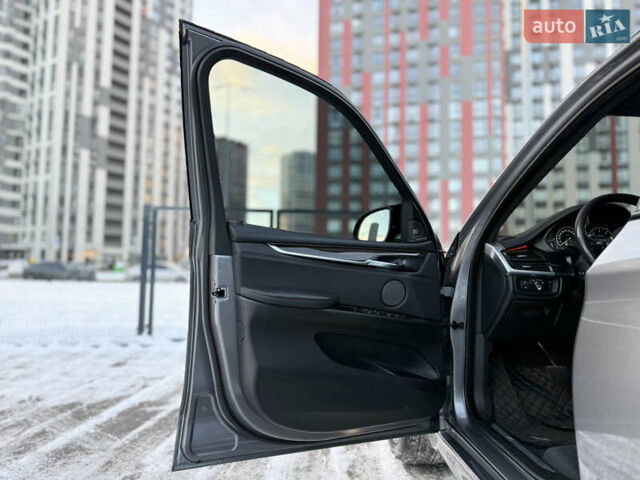 Серый БМВ Х5, объемом двигателя 3 л и пробегом 180 тыс. км за 31500 $, фото 16 на Automoto.ua