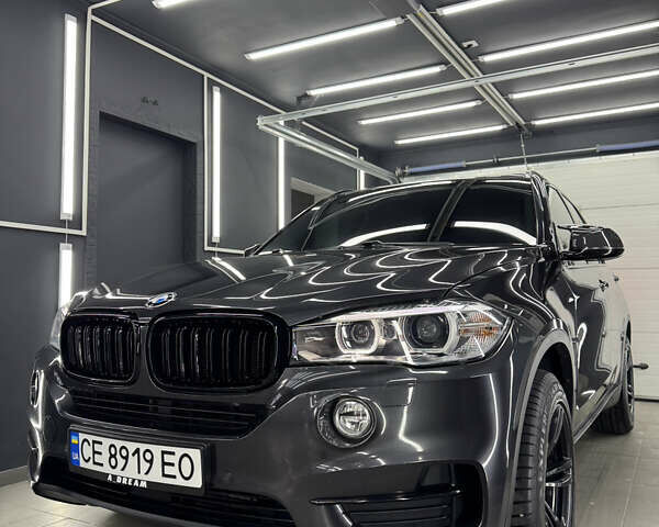 Серый БМВ Х5, объемом двигателя 2 л и пробегом 260 тыс. км за 23999 $, фото 33 на Automoto.ua