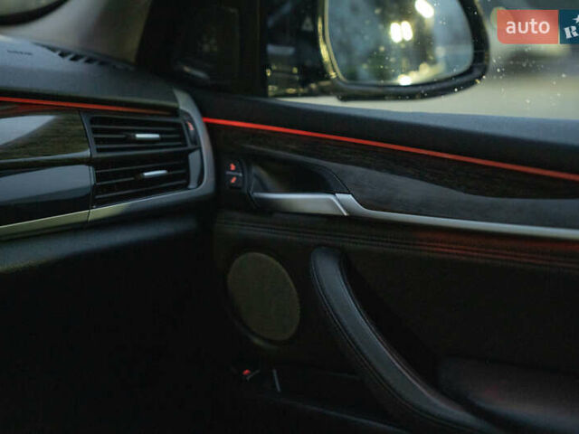 Сірий БМВ Х5, об'ємом двигуна 2.98 л та пробігом 208 тис. км за 21900 $, фото 35 на Automoto.ua