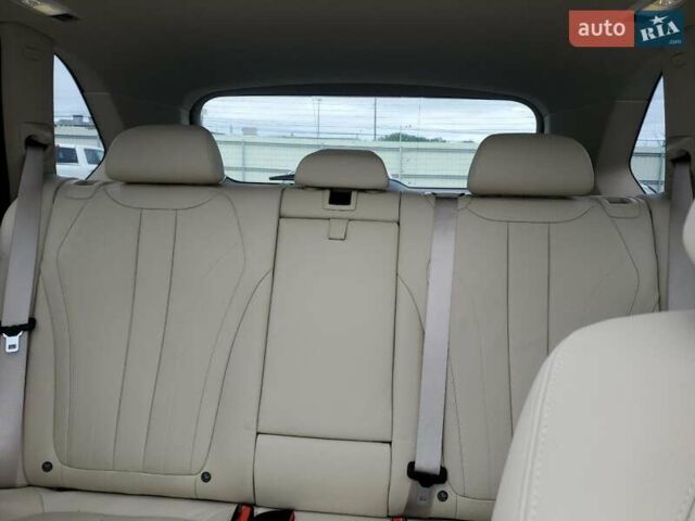 Серый БМВ Х5, объемом двигателя 2.98 л и пробегом 54 тыс. км за 6800 $, фото 9 на Automoto.ua