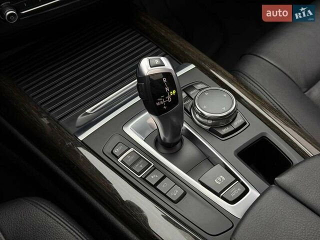 Серый БМВ Х5, объемом двигателя 2.98 л и пробегом 148 тыс. км за 25000 $, фото 57 на Automoto.ua