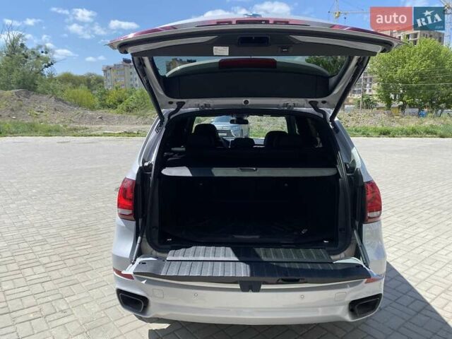 Серый БМВ Х5, объемом двигателя 3 л и пробегом 269 тыс. км за 35500 $, фото 12 на Automoto.ua