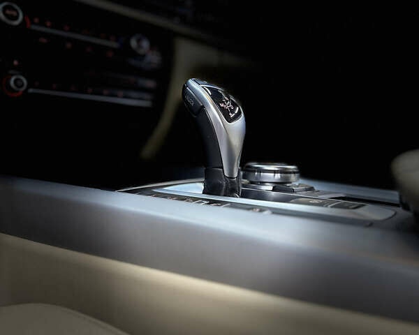 Серый БМВ Х5, объемом двигателя 2 л и пробегом 260 тыс. км за 23999 $, фото 16 на Automoto.ua